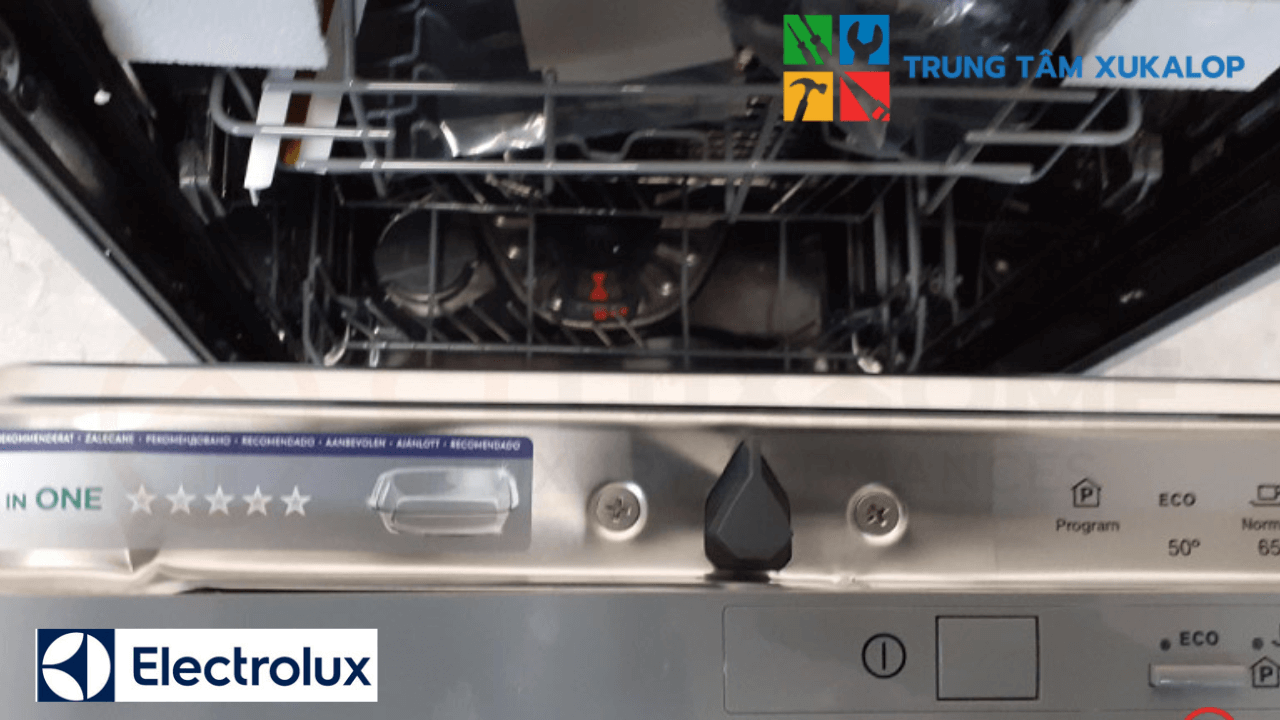 Test Và Bàn Giao Máy Cho Khách - Dịch Vụ Sửa Máy Rửa Bát Electrolux Tại Quận 4 Uy Tín Số 1 Test Và Bàn Giao Máy Cho Khách - Dịch Vụ Sửa Máy Rửa Bát Electrolux Tại Quận 4 Uy Tín Số 1